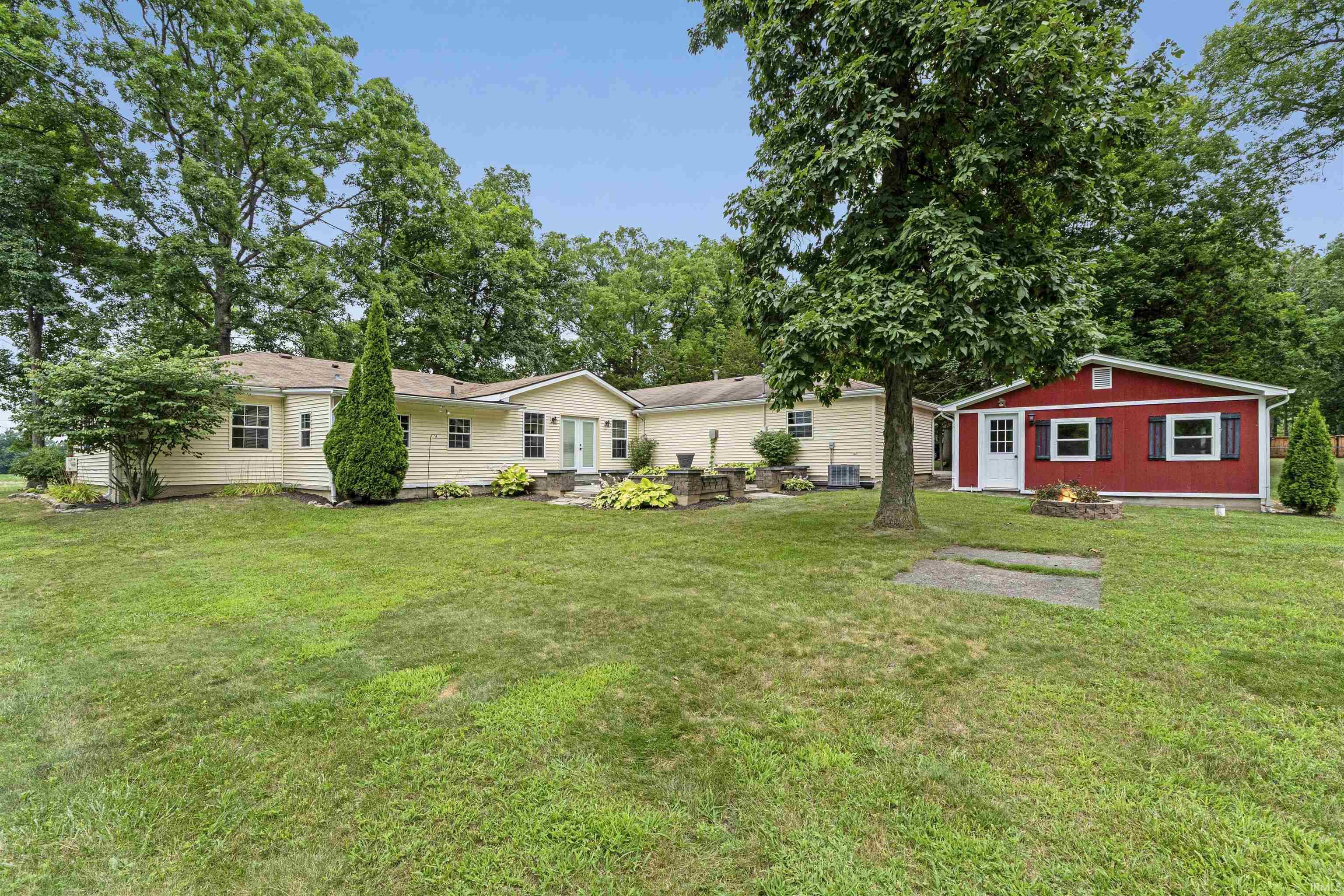 Property Photo: 7836 Rothman Road IN 46835-9414