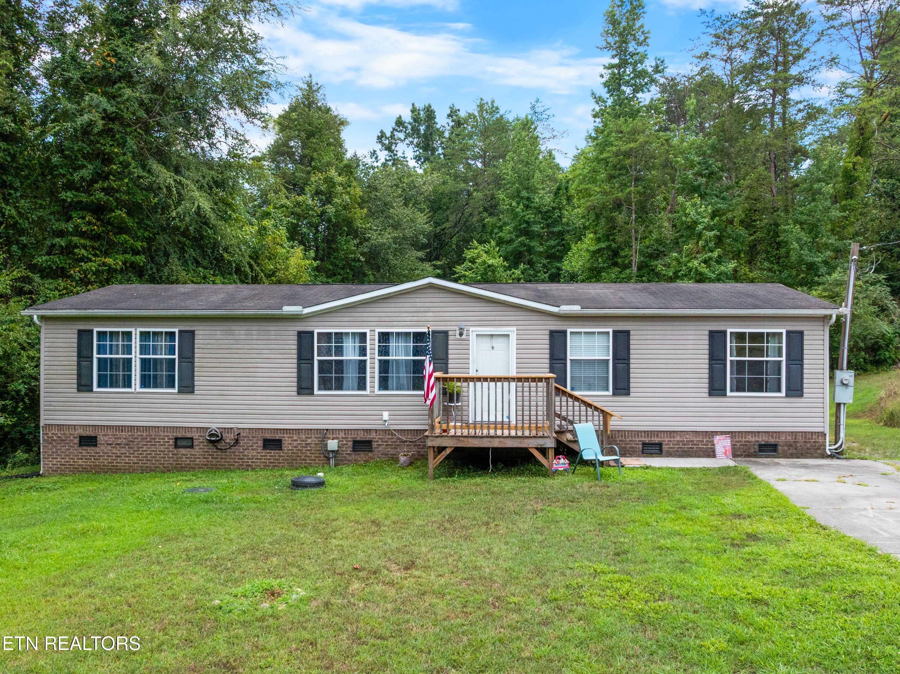 Property Photo: 117 Loggers Lane TN 37716