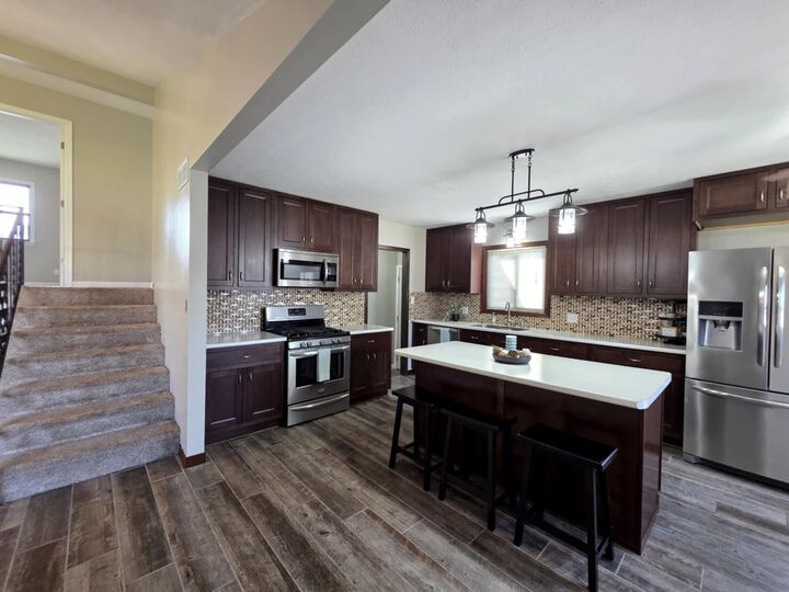 Property Photo:  1108 Grande Ave  NE  