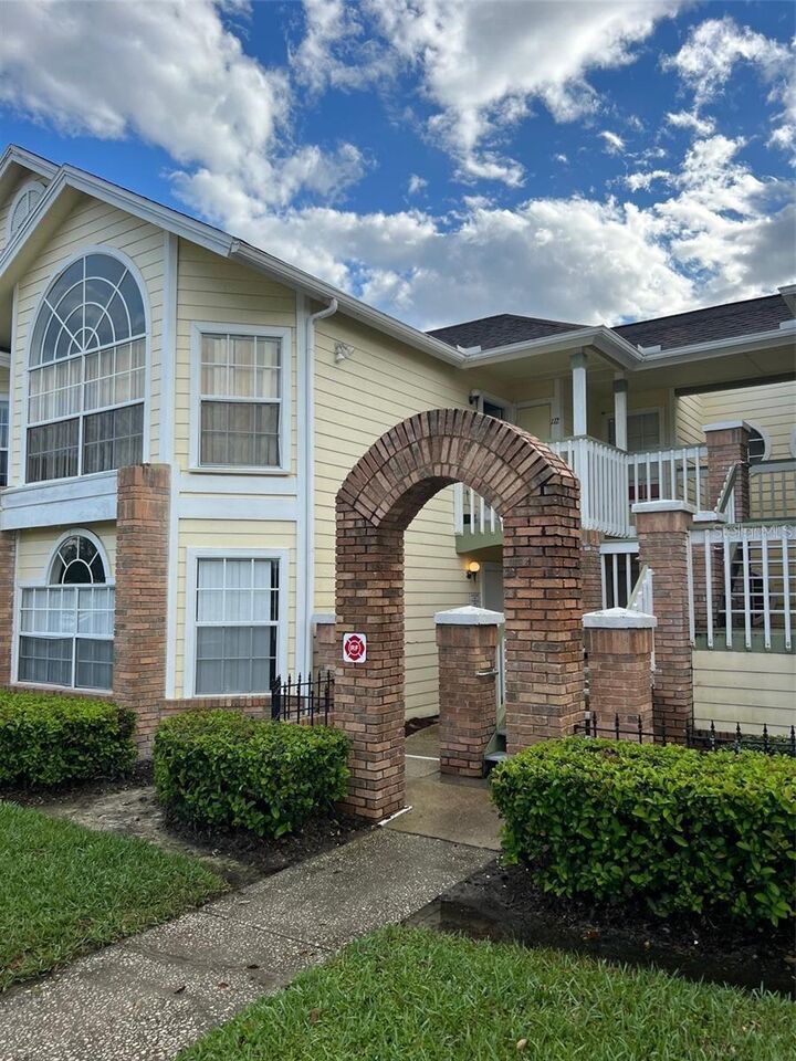 Property Photo:  5014 Laguna Bay Circle 111  FL 34746 