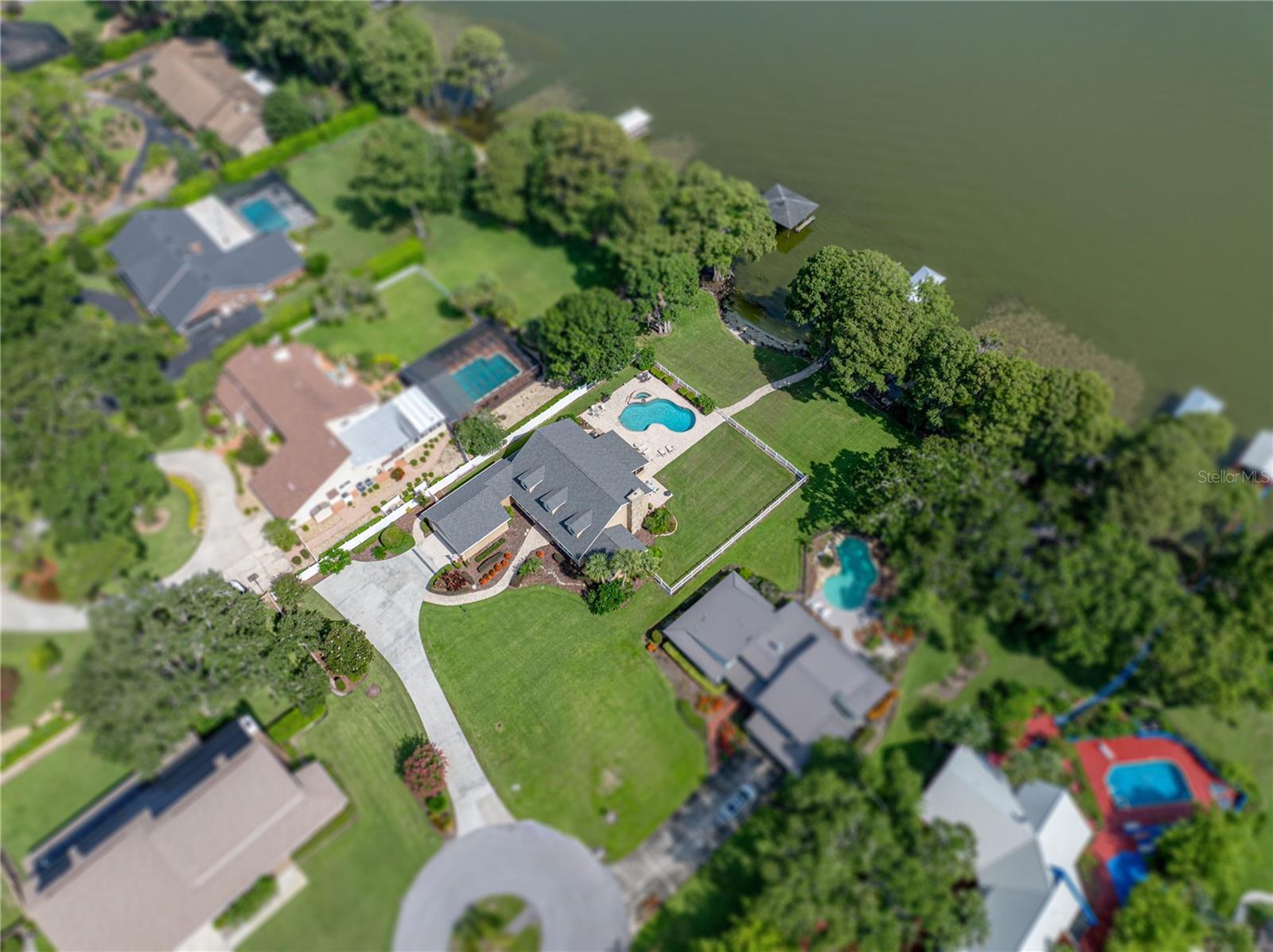 Property Photo: 1123 Cypress Point W FL 33884
