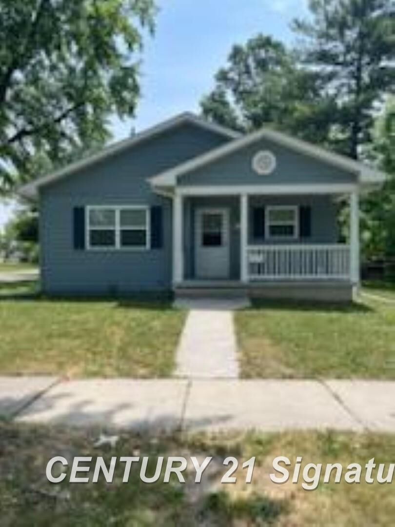 Property Photo: 1602 S Harrison Street MI 48602