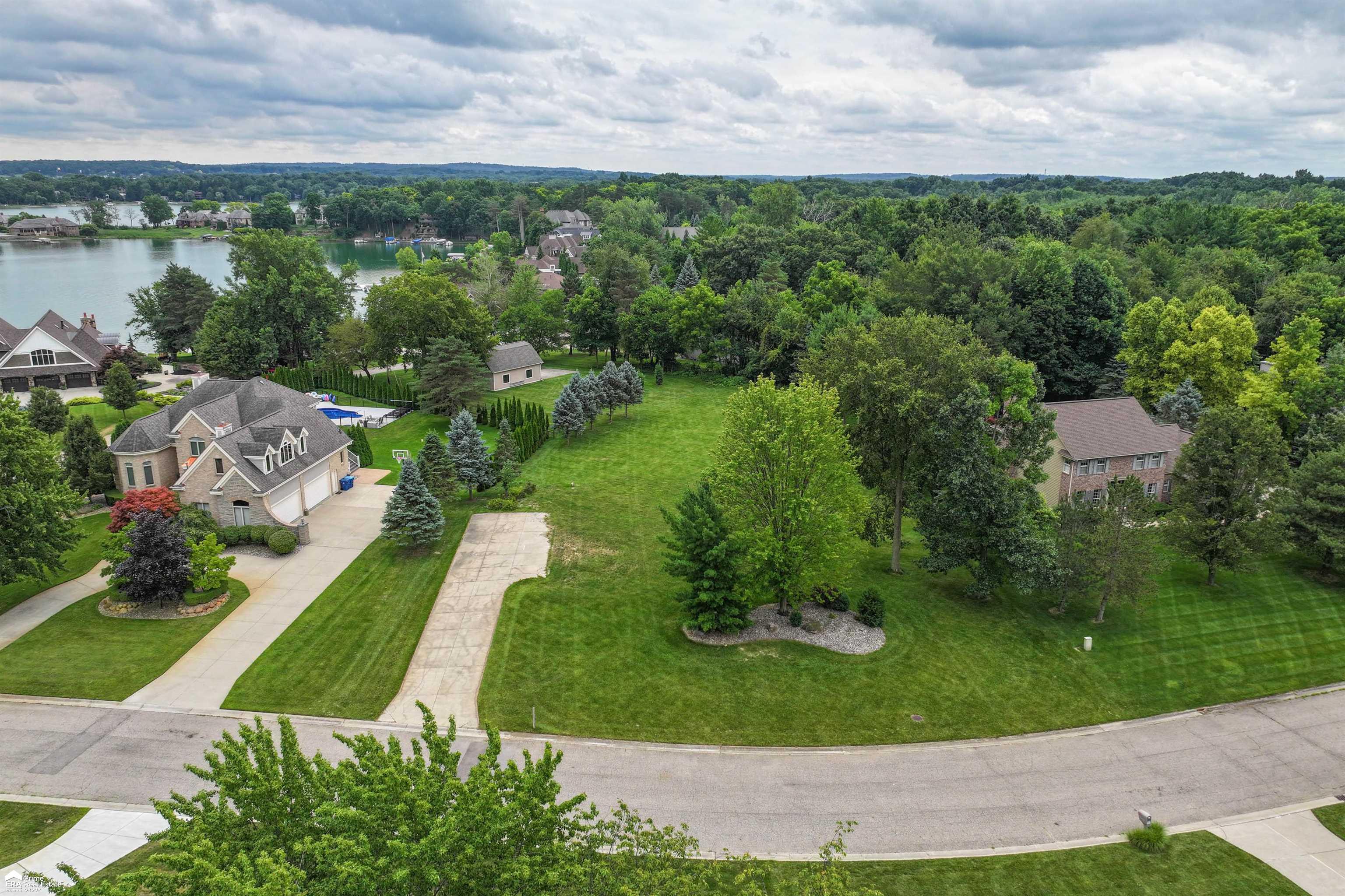 Property Photo:  4299 Lake Farms Court  MI 48451 