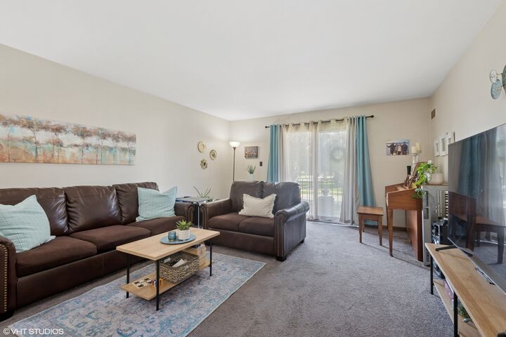 Property Photo:  801 Barnsdale Road  IL 60526 