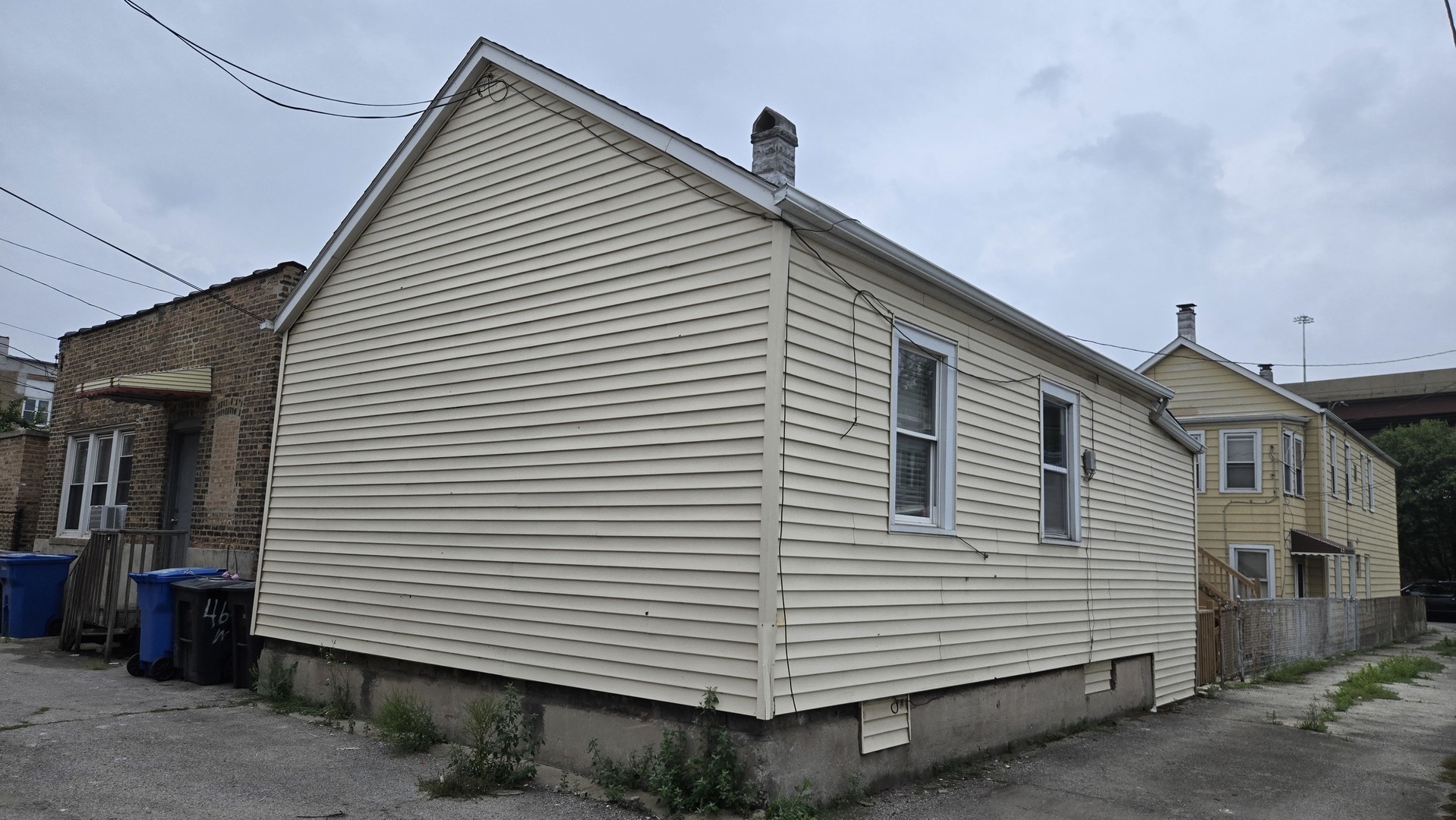 Property Photo: 511 W 25th Place IL 60616