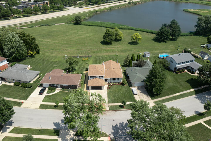Property Photo:  29 Grand Central Lane  IL 60193 