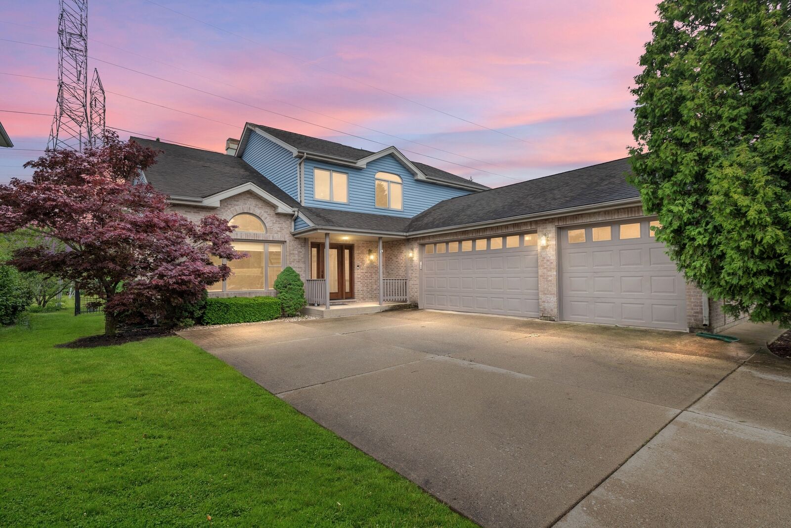 Property Photo: 840 Kylemore Drive IL 60016
