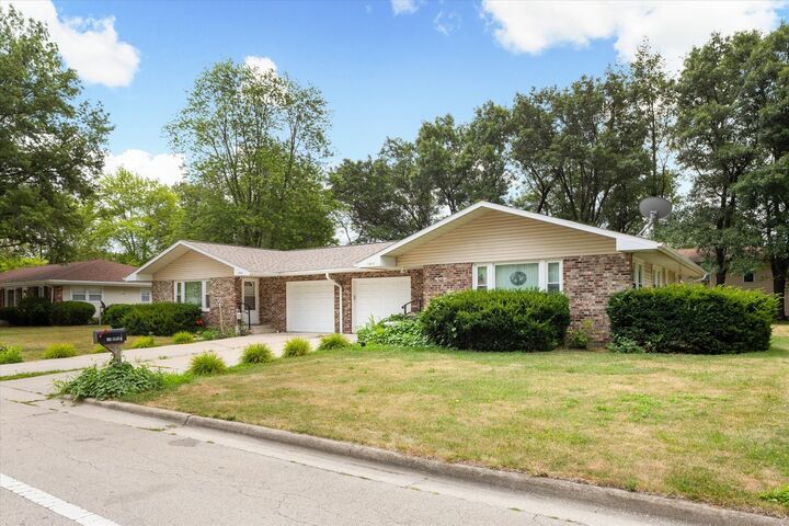 Property Photo:  1009/1011 Dupont Avenue  IL 60450 