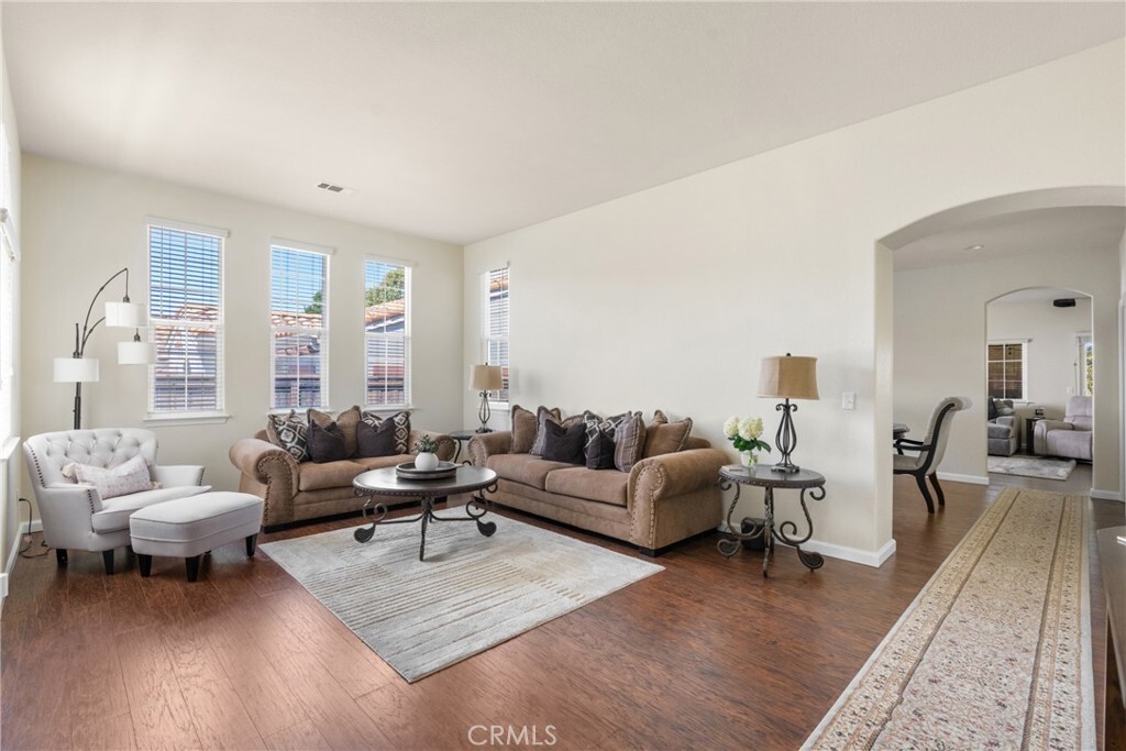 Property Photo:  6040 Via Colonia Court  CA 93422 
