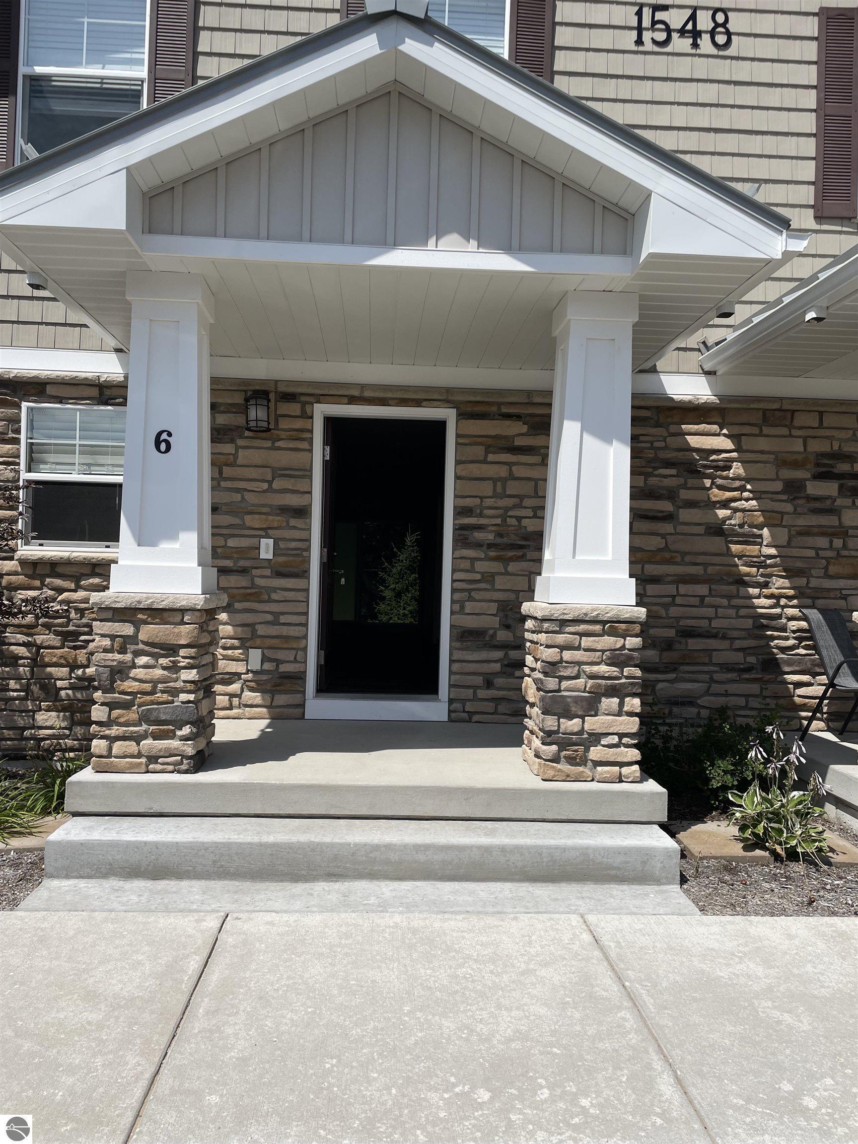 Property Photo:  1548 Simsbury Street  MI 49686-2128 