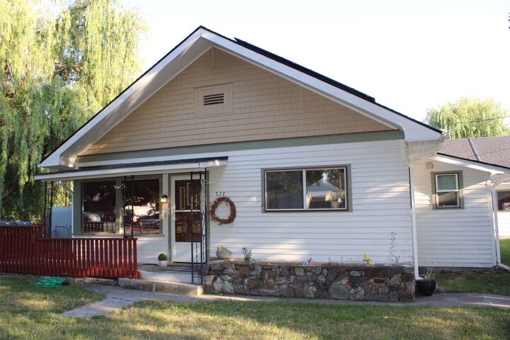 Property Photo:  527 Cleveland Street SW  MT 59864 