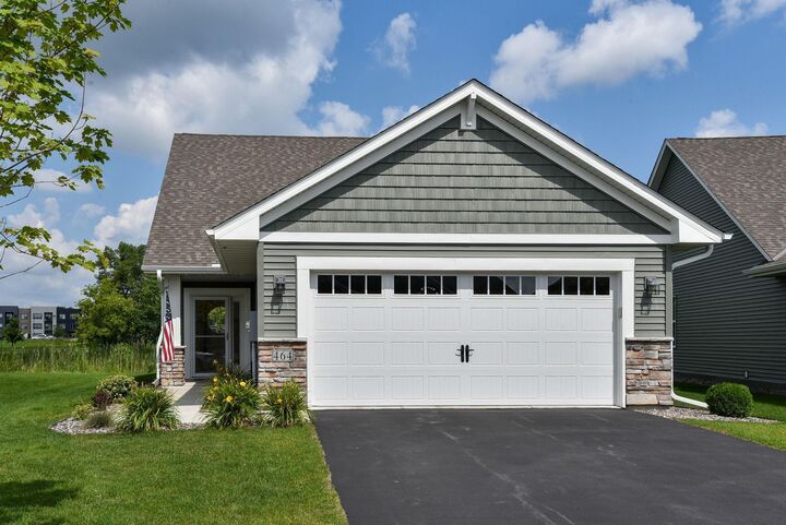 Property Photo:  464 Laura Lane SE  MN 55376 