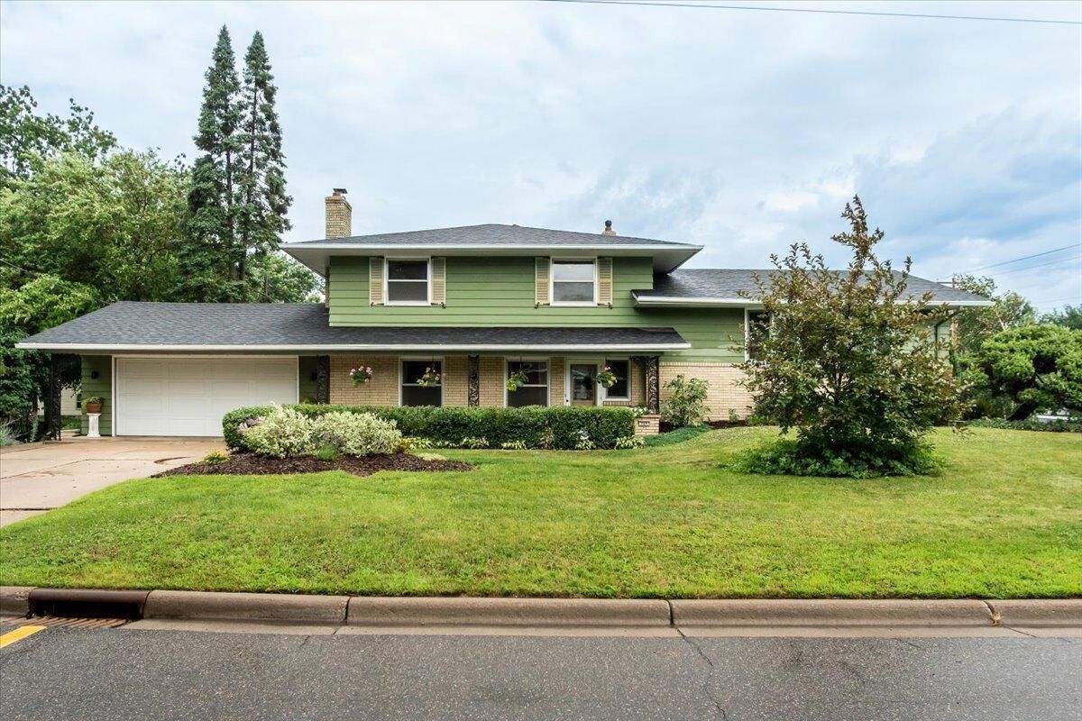 Property Photo:  269 Bernard Street W  MN 55118 