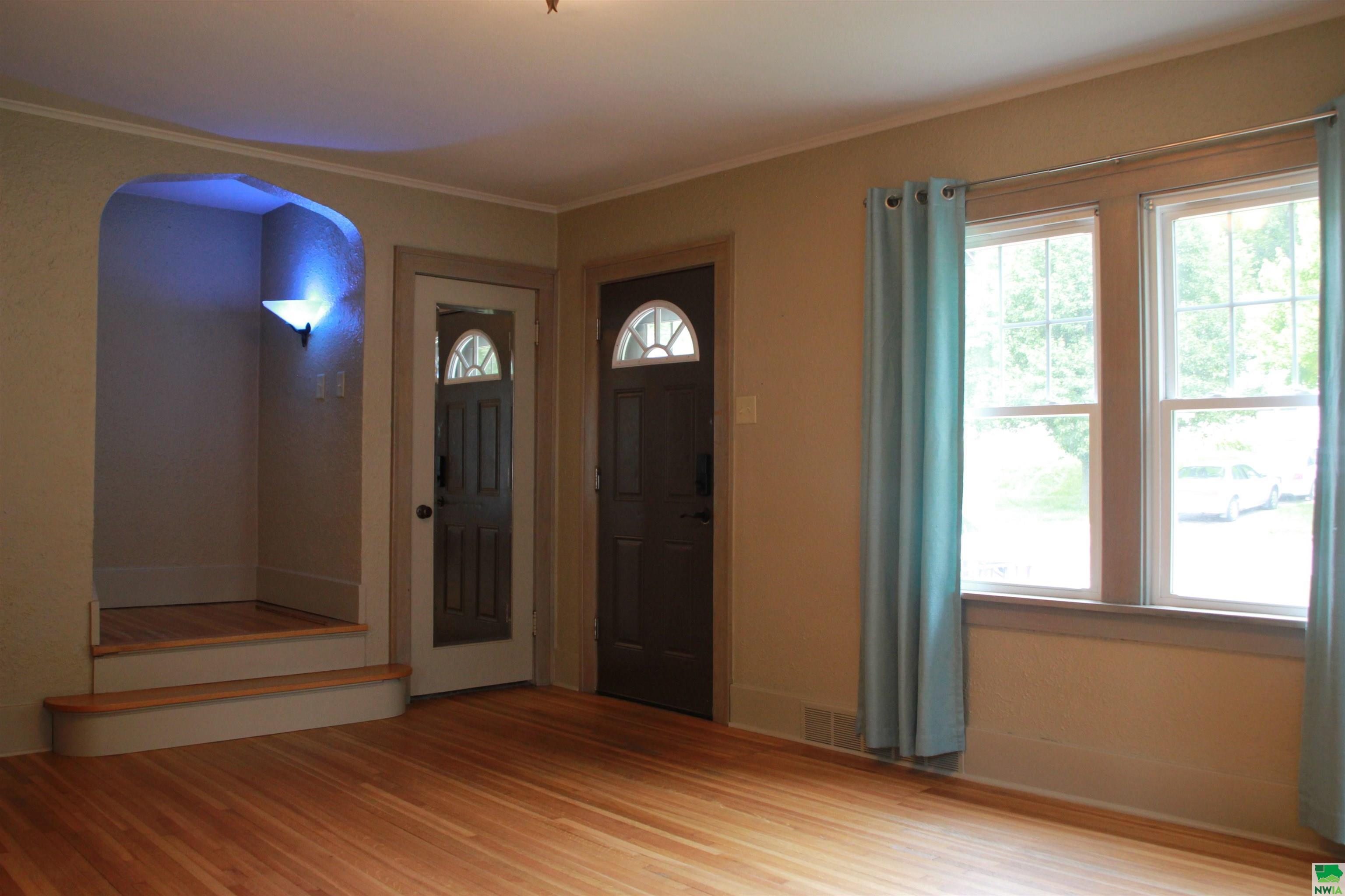 Property Photo: 3131 Grandview IA 51104