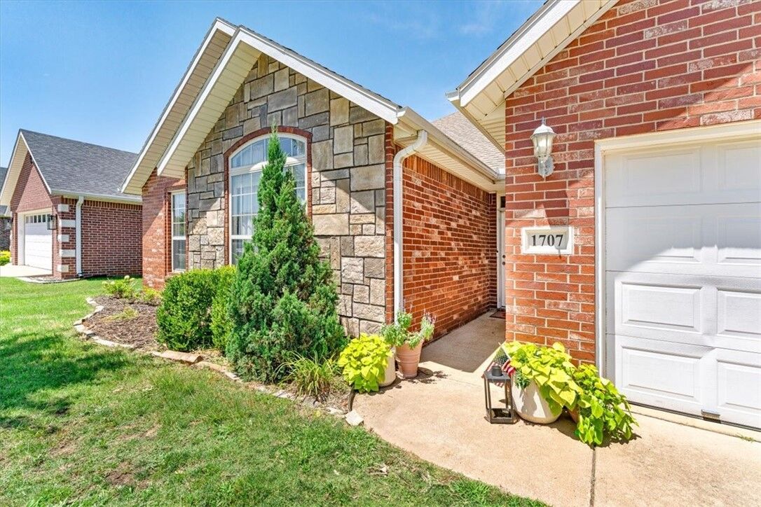 Property Photo: 1707 Capps Road AR 72758