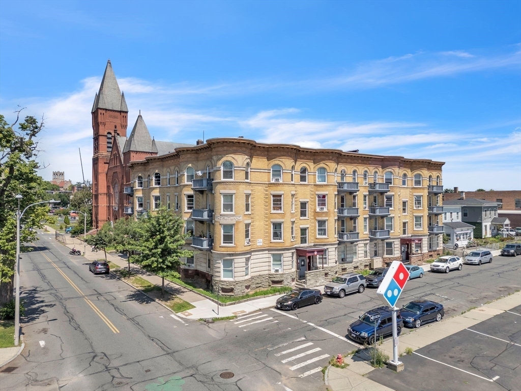Property Photo: 173 Elm Street 1R MA 01040