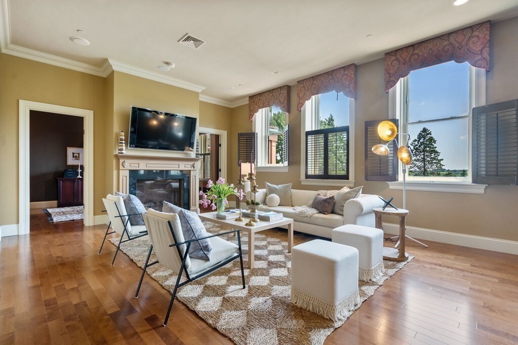 Property Photo: 120 Seaver St E201 MA 02445