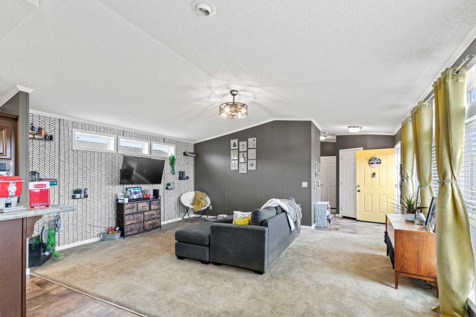 Property Photo:  10615 88 Street 363  AB T8X 1P5 