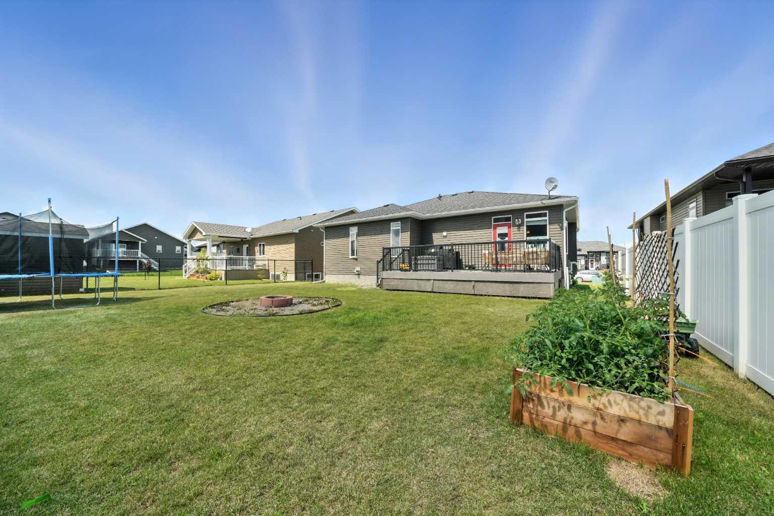 Photo de la propriété: 6511 57 Street AB T4H 0C6