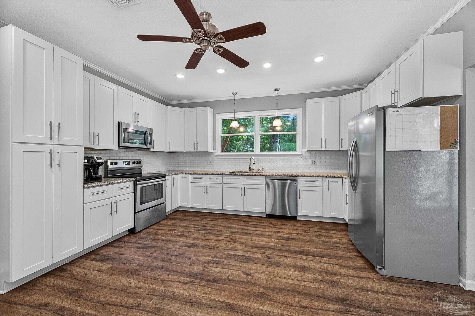 Property Photo:  921 Lisa Hill Dr  FL 32533 