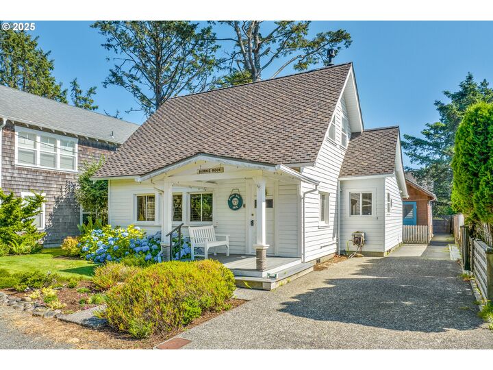 Property Photo:  179 E Monroe St  OR 97110 