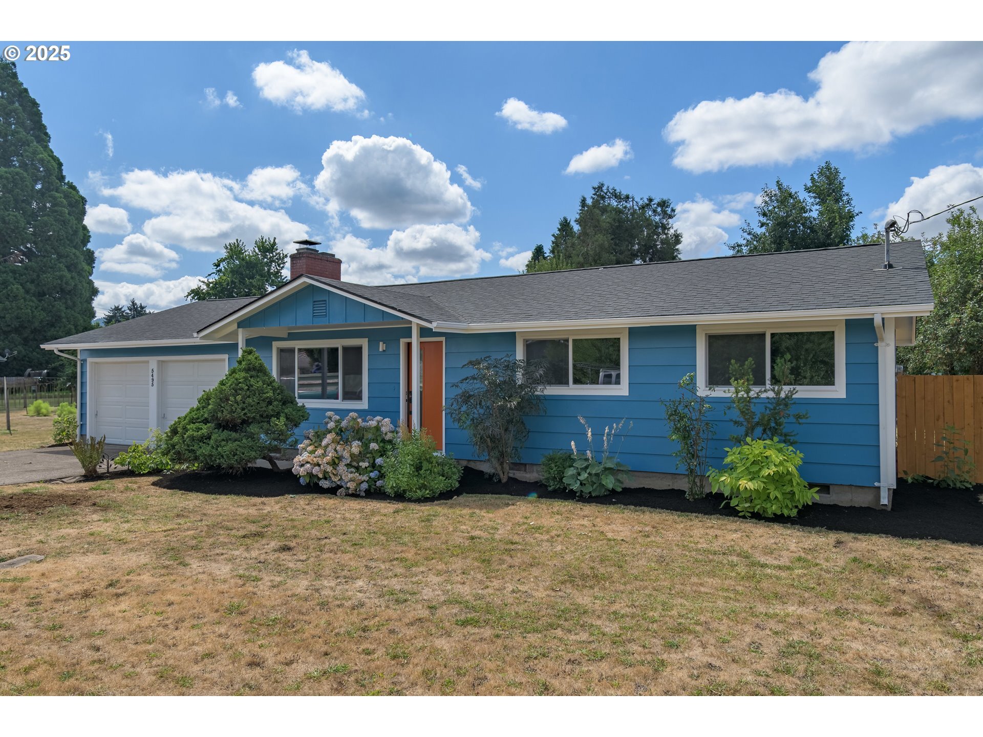 Property Photo:  5495 J St  OR 97478 