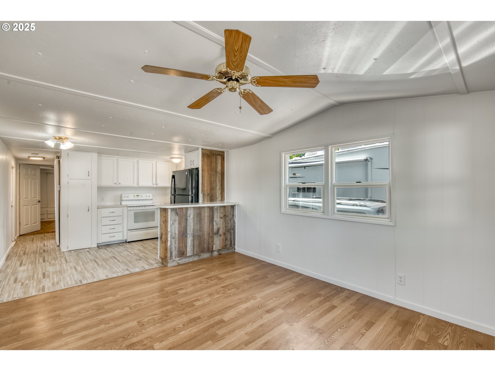 Property Photo: 16745 SE Division St 47 OR 97236