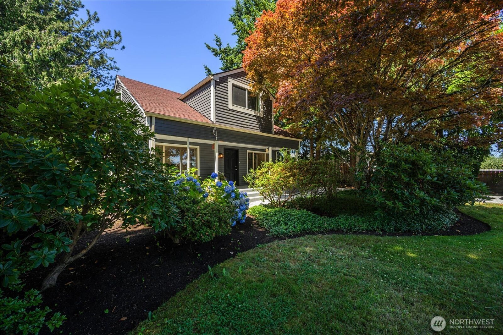 Property Photo:  320  Township Street  WA 98284 