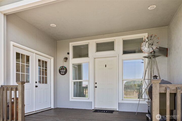 Property Photo: 2801 Clerf Road WA 98926