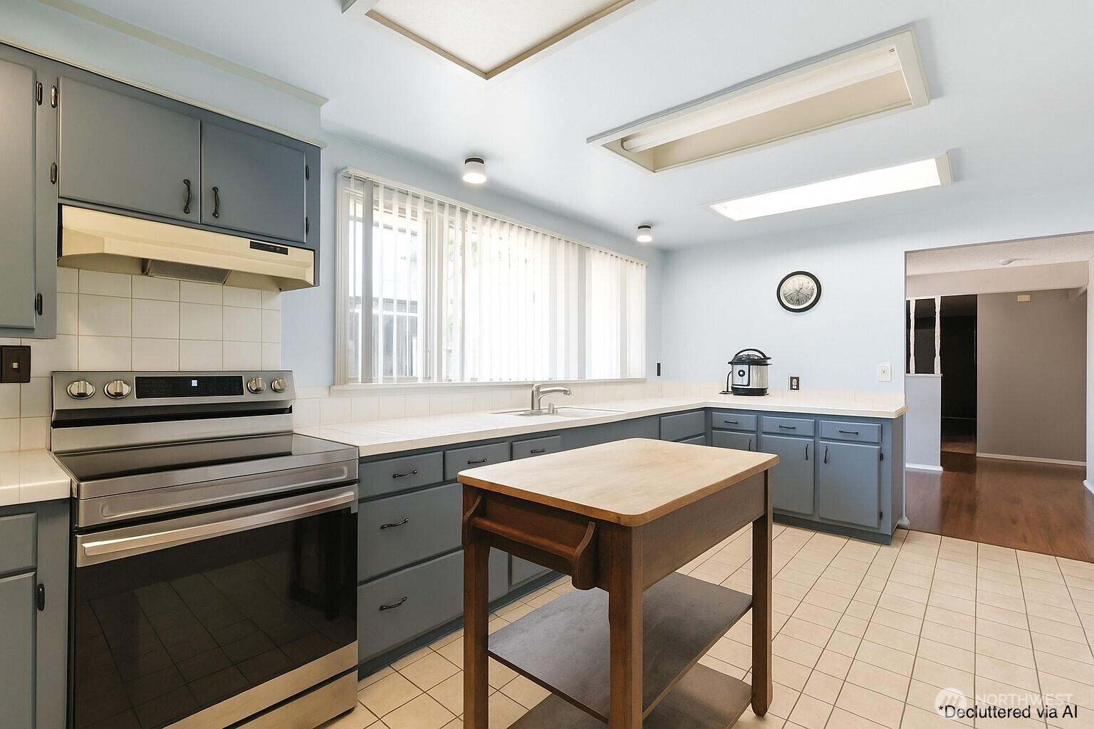 Property Photo: 230 SE 8th Avenue WA 98277