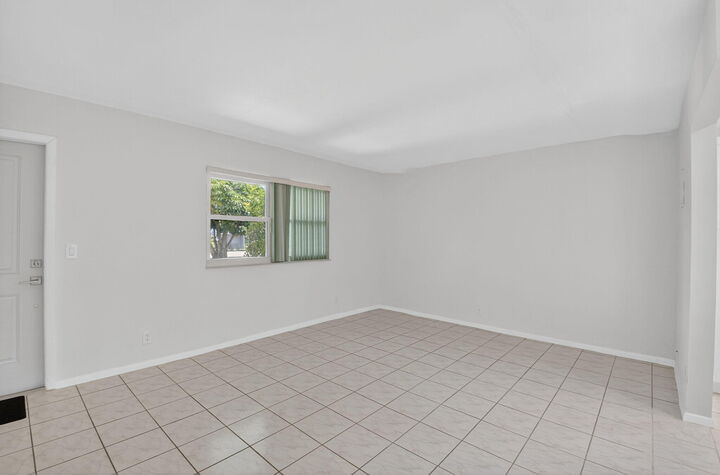 Property Photo:  294 Tuscany F Lane 294  FL 33446 