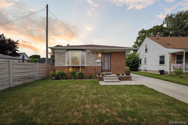 1092 Poplar Court  Wyandotte MI 48192 photo