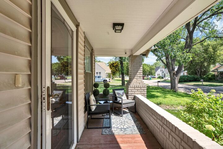 Property Photo:  545 S Fountain St  KS 67218 