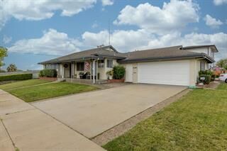 808 Saratoga Drive  Salinas CA 93906 photo