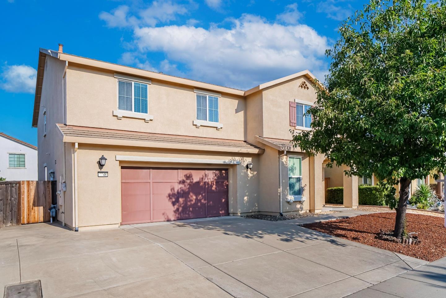 Property Photo: 9748 Collie Way CA 95757