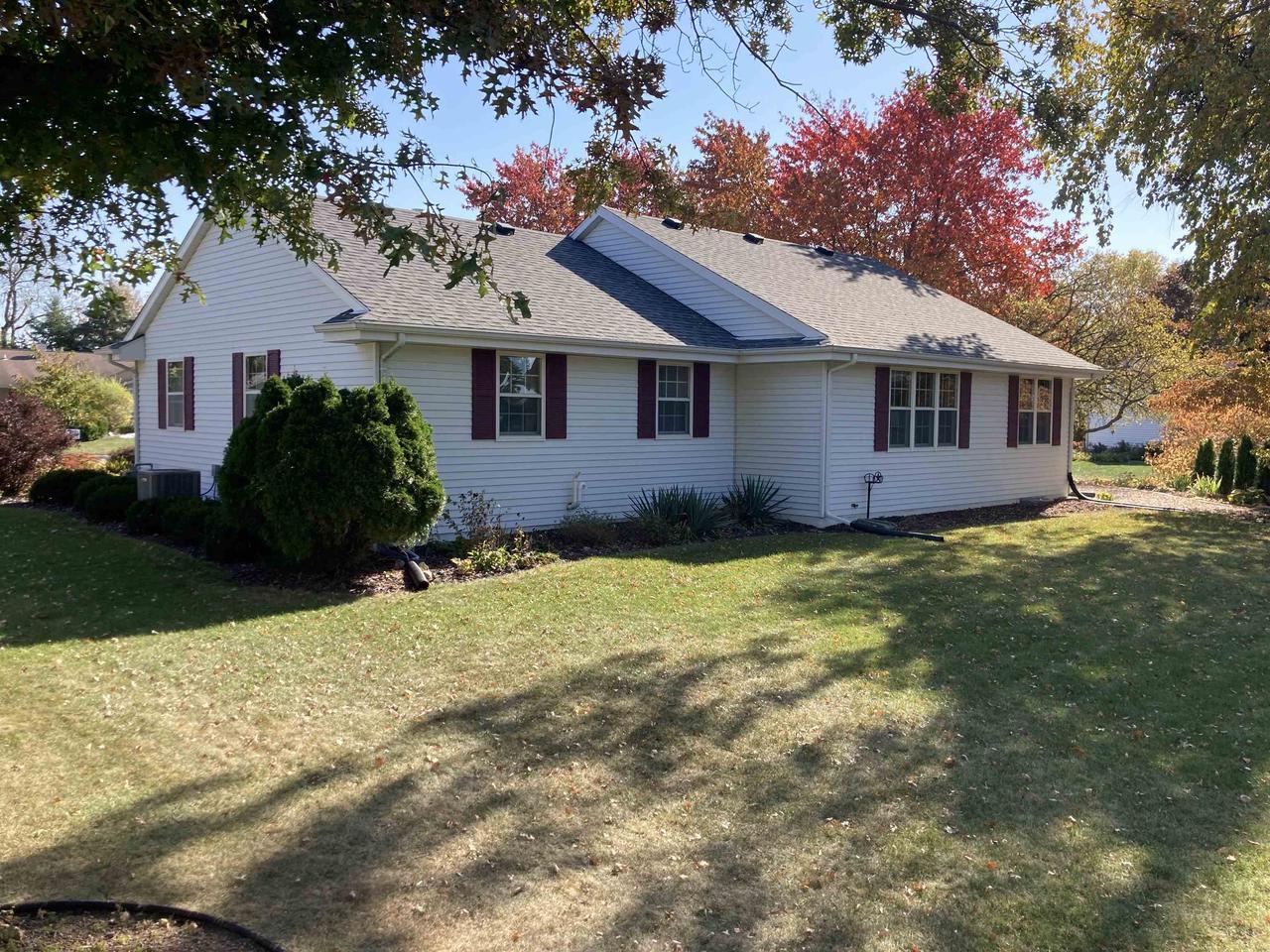 Property Photo: 1021 Sentinel Drive WI 53546