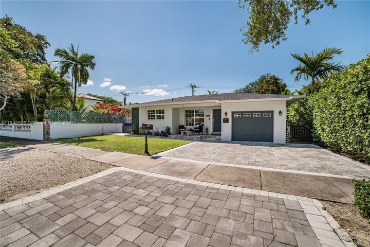 680 NE 81st St  Miami FL 33138 photo