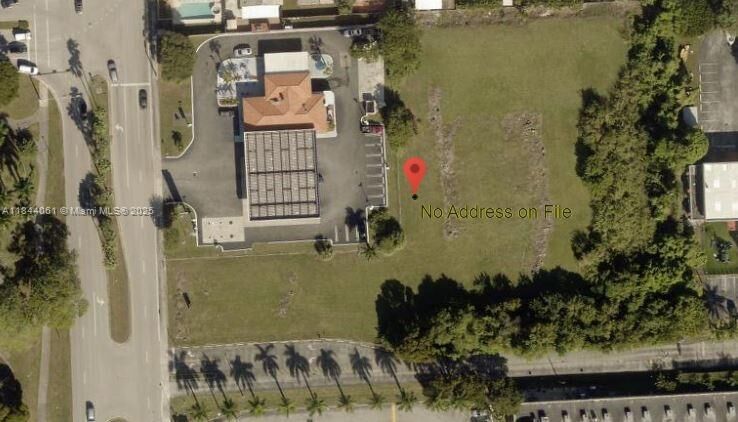Property Photo: 147 Ave FL 33196