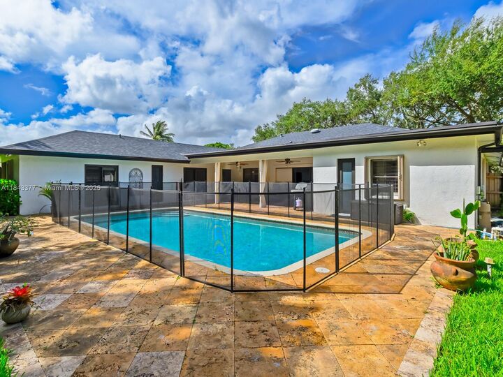 Property Photo: 1030 SW 91st Ave FL 33324