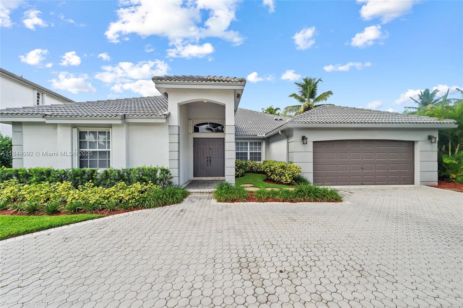 Property Photo: 2587 Jardin Ct 0 FL 33327