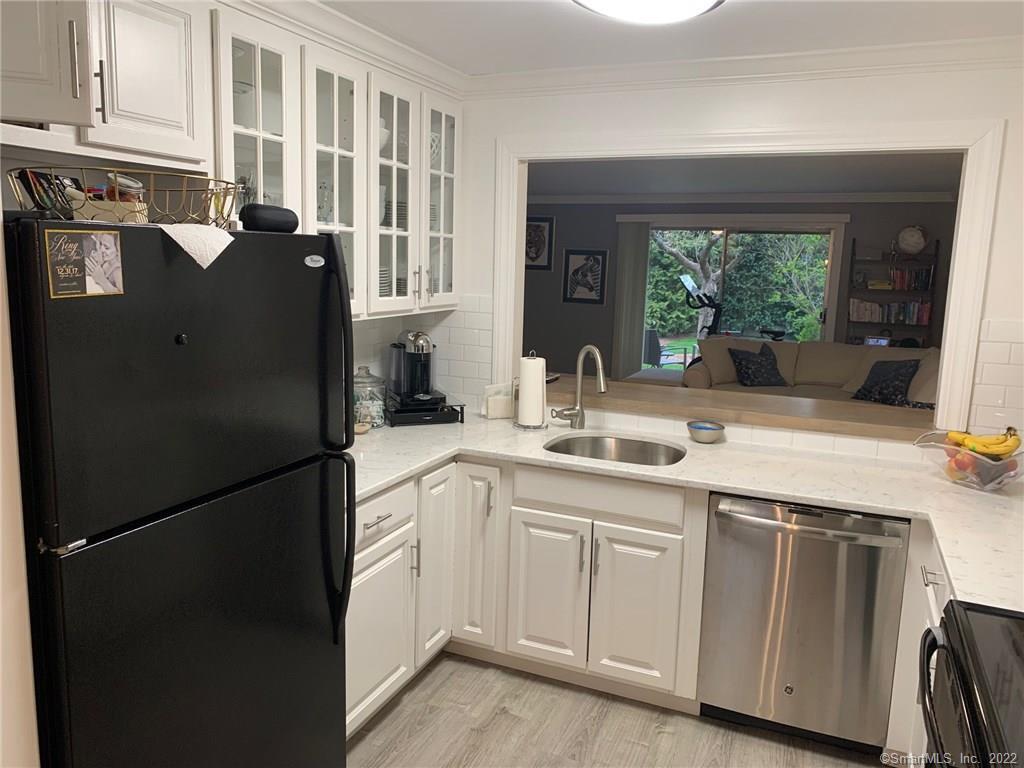 Property Photo:  249 Hamilton Avenue 06  CT 06902 