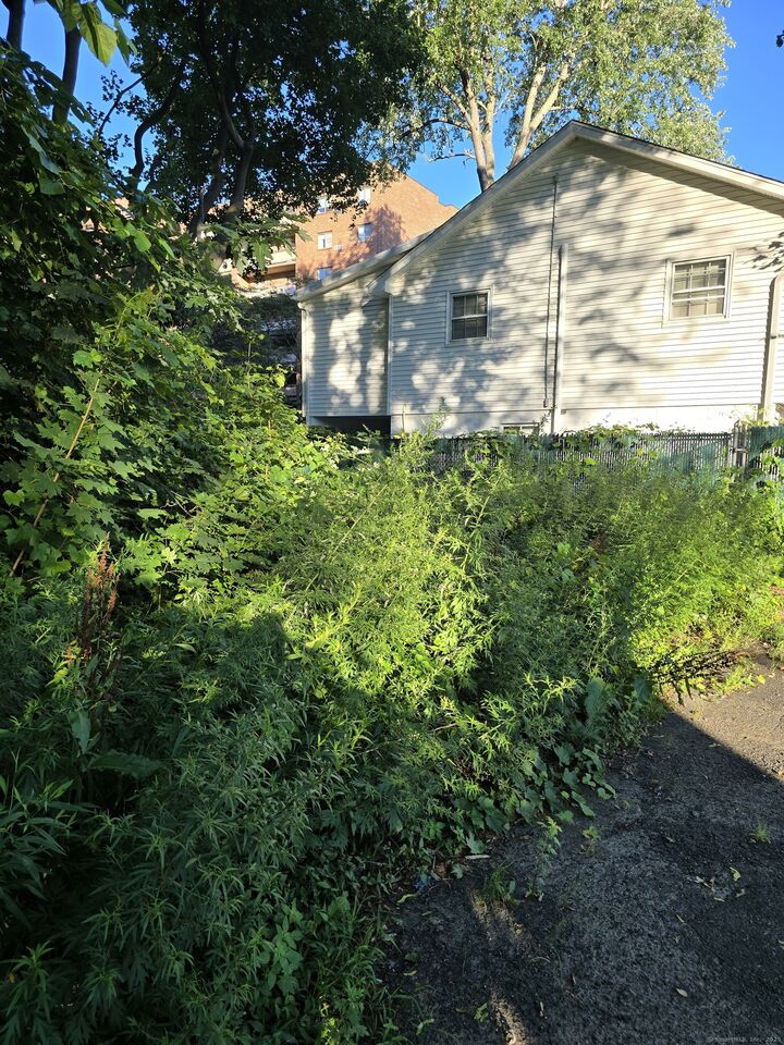 Photo de la propriété: 63A Main Street CT 06810