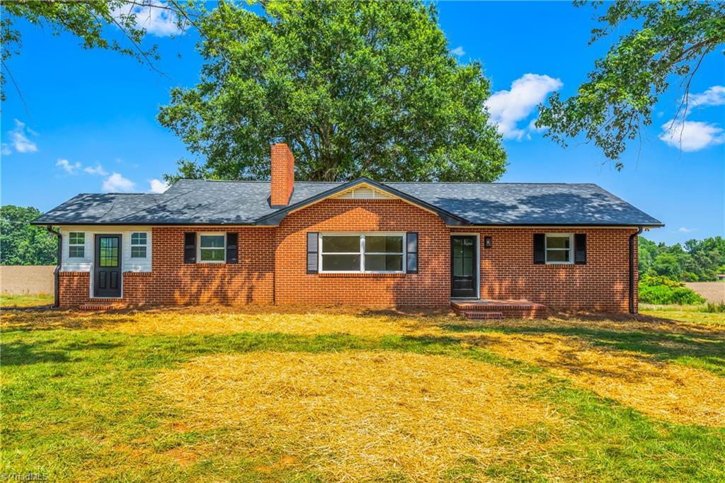 Property Photo: 2404 Beulah Road NC 27011