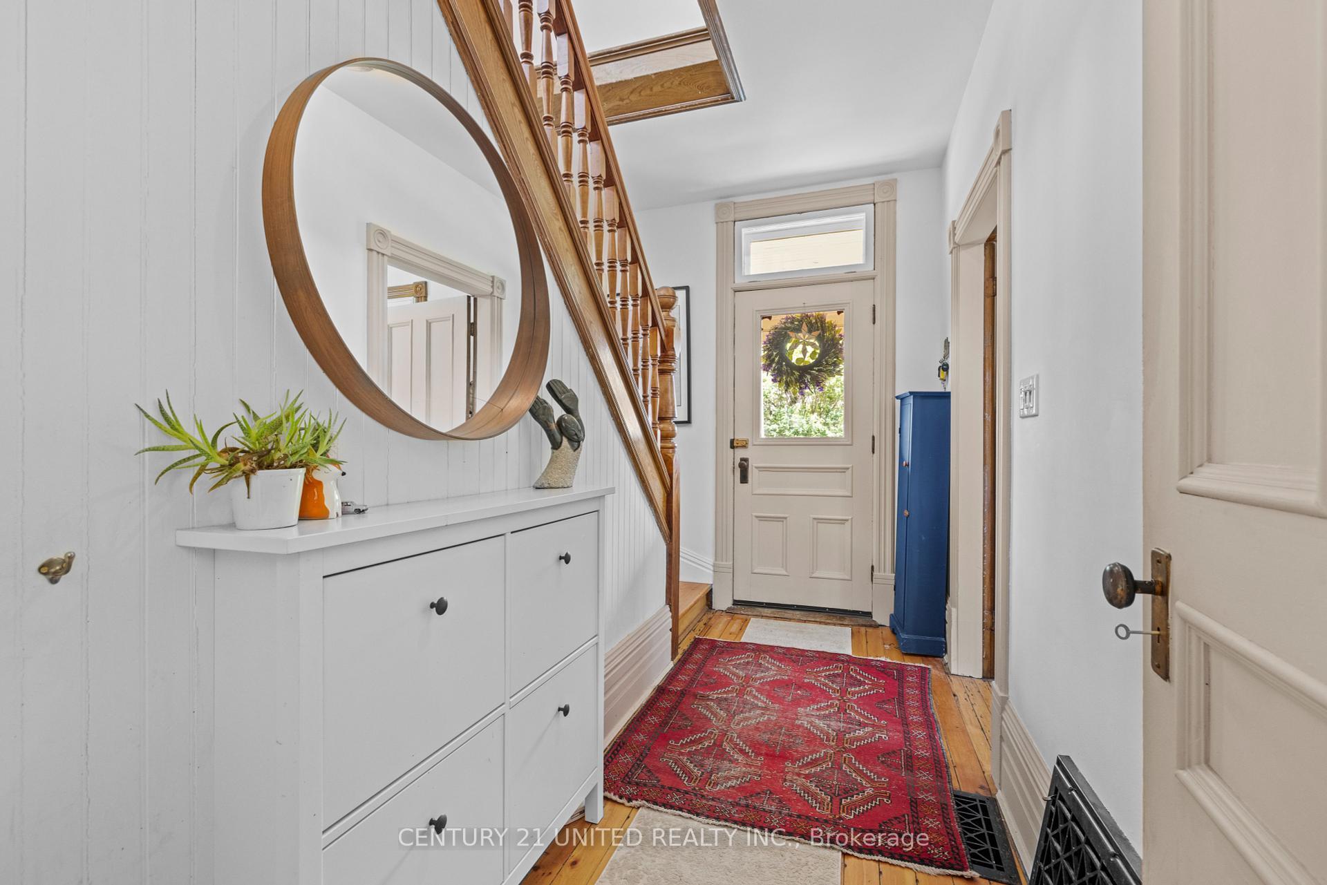 Property Photo:  172 Queen Street  ON K0L 2H0 
