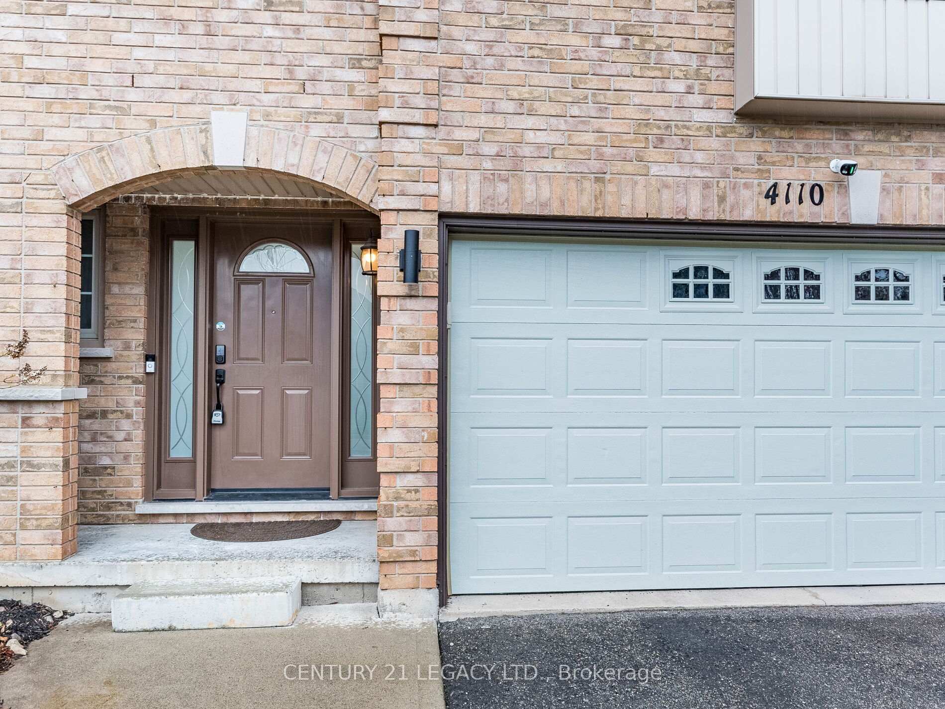 Property Photo:  4110 Forest Run Avenue  ON L7M 4L7 