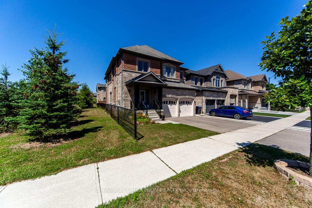 Property Photo: 70 Prairie Creek Crescent ON L6Y 6C9