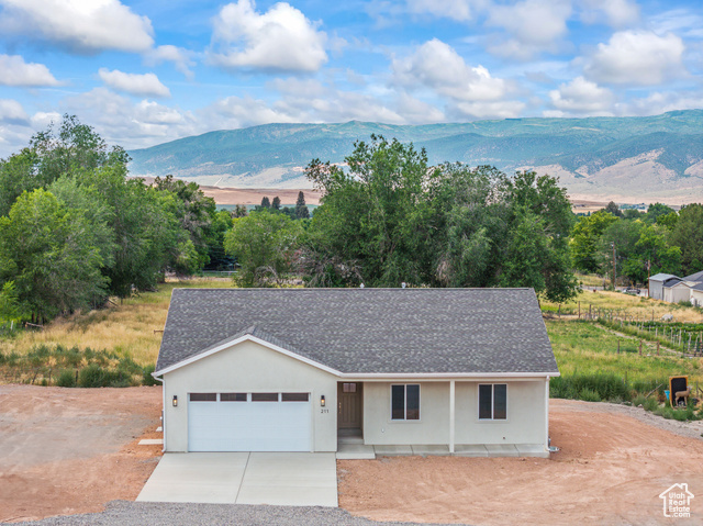 Property Photo: 211 N 420 E UT 84754