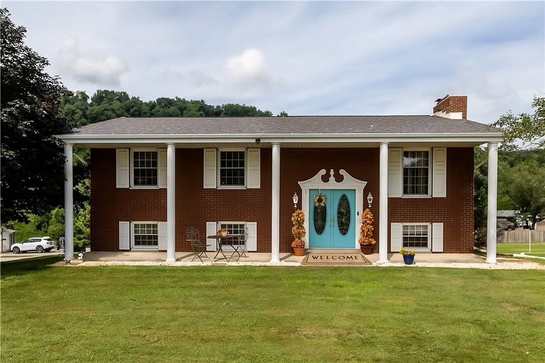 Property Photo:  317 Lee Street  PA 15089 