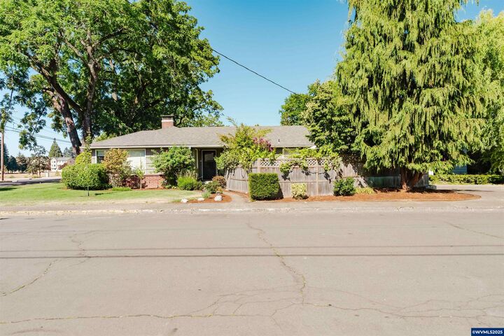 1029 Evergreen NE Av  Salem OR 97301 photo