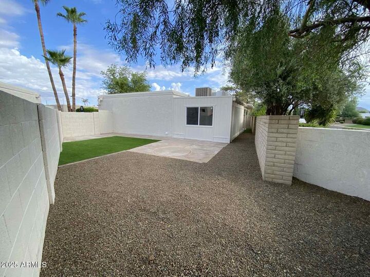 Property Photo:  851 E Michelle Drive  AZ 85022 